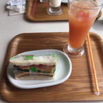 コウジ サンドイッチ - 