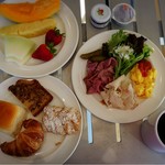 Hyatt Regency Waikiki Beach Resort and Spa - 