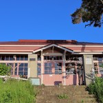 ティーショップ夕日 - 旧函館検疫所（消毒所）の建物だったところです