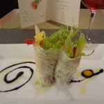 ナチュラルダイエットレストラン NODO - シャキシャキ野菜とメバチマグロの生春巻き