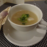 ナチュラルダイエットレストラン NODO - 殻付き帆立貝とカブのスープ