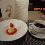 ナチュラルダイエットレストラン NODO - 低カロリー　苺のキャンドルケーキ、コーヒー