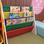 ファミリーカフェ WACOCO - みんなで読もう。絵本コーナー