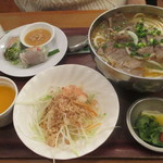 コムコムベトナム - 「フエ式ピリ辛牛肉ブン麺セット」(1,100円）