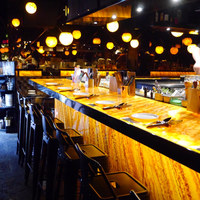 ビストロ クレスタ 麻布十番 - 店内　カウンター