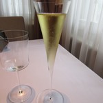 ラ メゾン ドゥ グラシアニ - 白ブドウのノンアルコールスパークリング