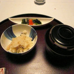 中の坊瑞苑 - 炊き込みご飯（お櫃もあります）