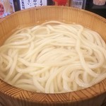 Marugame Seimen - 釜揚げうどん大190円 かしわ天150円