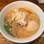 らーめんや なかじゅう亭 - 鶏白湯 味玉醤油ラーメン