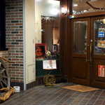 トゥルネラパージュ - 店名はフランス語で「ページをめくる」という意味。扉を開け、ふくよかなジャズの音色の中へ潜り込む