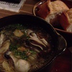 博多鳥鉄 いどり - 牡蠣のアヒージョ。うますぎるでしょ！！