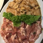 カルビ屋 慶 - 焼肉盛合せ5900円の豚肩ロースとホルモン