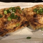 Shusai Sumizu - 納豆のきつね焼き 450円
                      油揚げの中に納豆とかネギとかチーズとか、、