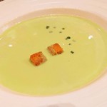 グリーンピースの冷たいポタージュ