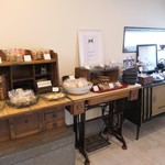 洋菓子舗 茂右衛門 - 店内模様