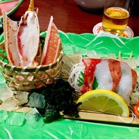 札幌 かに本家 札幌駅前本店 - たらば蟹とズワイガニのお造り