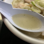 らー麺　Do・Ni・Bo - スープの感じでーす