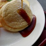 KANON PANCAKES　 - 1枚は、メープルシロップをかけて頂きます。