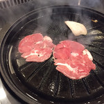 Asahi Biruen Shiroishi Hamanasukan - 肉だけ焼く