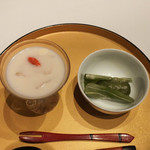 飄香 - 白こんにゃく杏仁スープ、よもぎもち