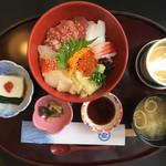 加賀屋 - 海鮮丼　１６００円　(2019/05)
