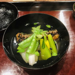 滋味 康月 - イワナの炭火焼き。どうして、焦げ目がお出汁に溶けずに透明なのかが、とっても不思議です。。。