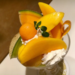 渋谷西村 フルーツパーラー - 上品な 甘さのマンゴーに びっくり (◦ >﹏<｡)~♡