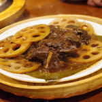 蓮香 - スペアリブの月桃葉蒸し