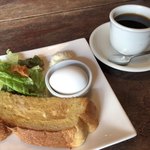 CAFE&DINING SNATCH - ブレンドコーヒー420円とトーストのモーニング