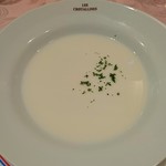 レ・クリスタリーヌ - カリフラワーの冷製スープ 優しいまろやかな味わい