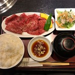 焼肉 しんうち 神楽坂 - 