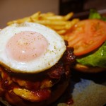 SHOGUN BURGER Shinjuku ten - 目玉焼きは半熟より固め