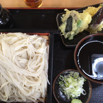 萬屋 - 天もり（中盛り）1,020円