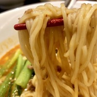 中国四川酒家 蔓山 - 麺は細麺