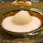 レンゲ - バジルのソルベ２０１９　高知県産のミニトマトのコンポートを添えて