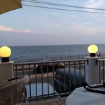 タベルナ ロンディーノ - 点灯後