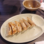 麺もん酒場 やってるよ - 餃子 290円