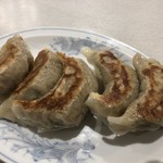 中国菜館 岡田屋 - 超美味しい餃子！400円