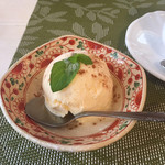 108895269 - バニラアイス