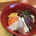 幸の字 - 刺上身丼