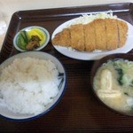Ootorishouten - とんかつ定食　半ライス４９０円（日替わり）