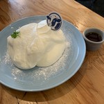 まきばカフェ - 濃厚クリームのパンケーキ