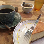 ペチカ - チーズケーキとホットコーヒー