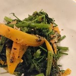 和 青葉横丁 - 人参の葉の胡麻和え