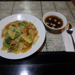 中華レストラン香港 - 中華丼￥650