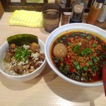 拉麺大公 - 味玉台湾ラーメン(2辛)&肉メシ