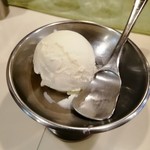 カレー専門店 横浜 - 食後のバニラ