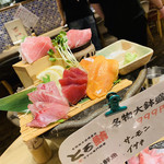 本マグロ専門問屋 とろ鮪 - 