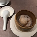 中国料理 美麗華 - 海老入り蒸し餃子