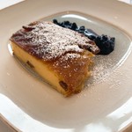 Meierei im Stadtpark - ④温かいカードチーズストゥレーデル エルダーベリーコンポート3.5€(≒424円)